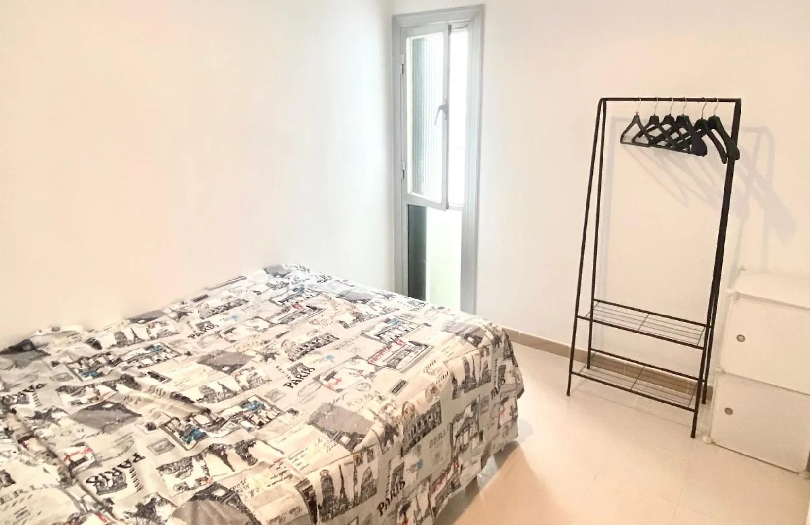 Cozy Apartment Near Of The Sea Sant Adrià de Besòs 0*,  Espagne